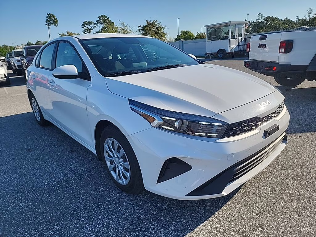 2024 Snow White Pearl Kia Forte LXS FWD Sedan