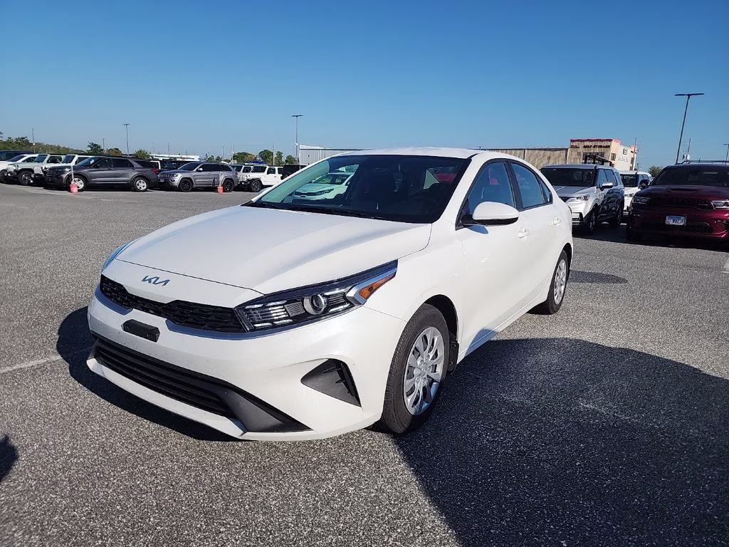 2024 Snow White Pearl Kia Forte LXS FWD Sedan