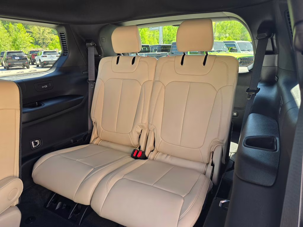 2026 Bright White Clearcoat Jeep Grand Cherokee L Limited 4X4 SUV