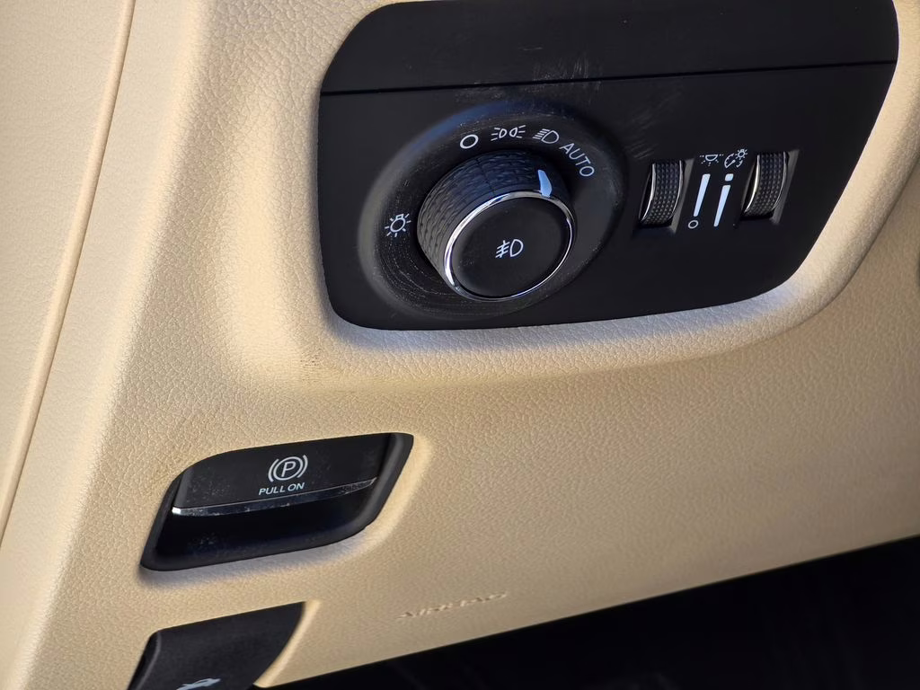 2026 Bright White Clearcoat Jeep Grand Cherokee L Limited 4X4 SUV