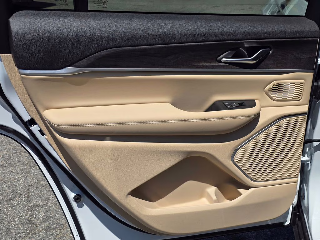 2026 Bright White Clearcoat Jeep Grand Cherokee L Limited 4X4 SUV