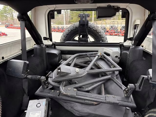 2012 Bright Silver Metallic Clearcoat Jeep Wrangler Unlimited Rubicon 4X4 SUV