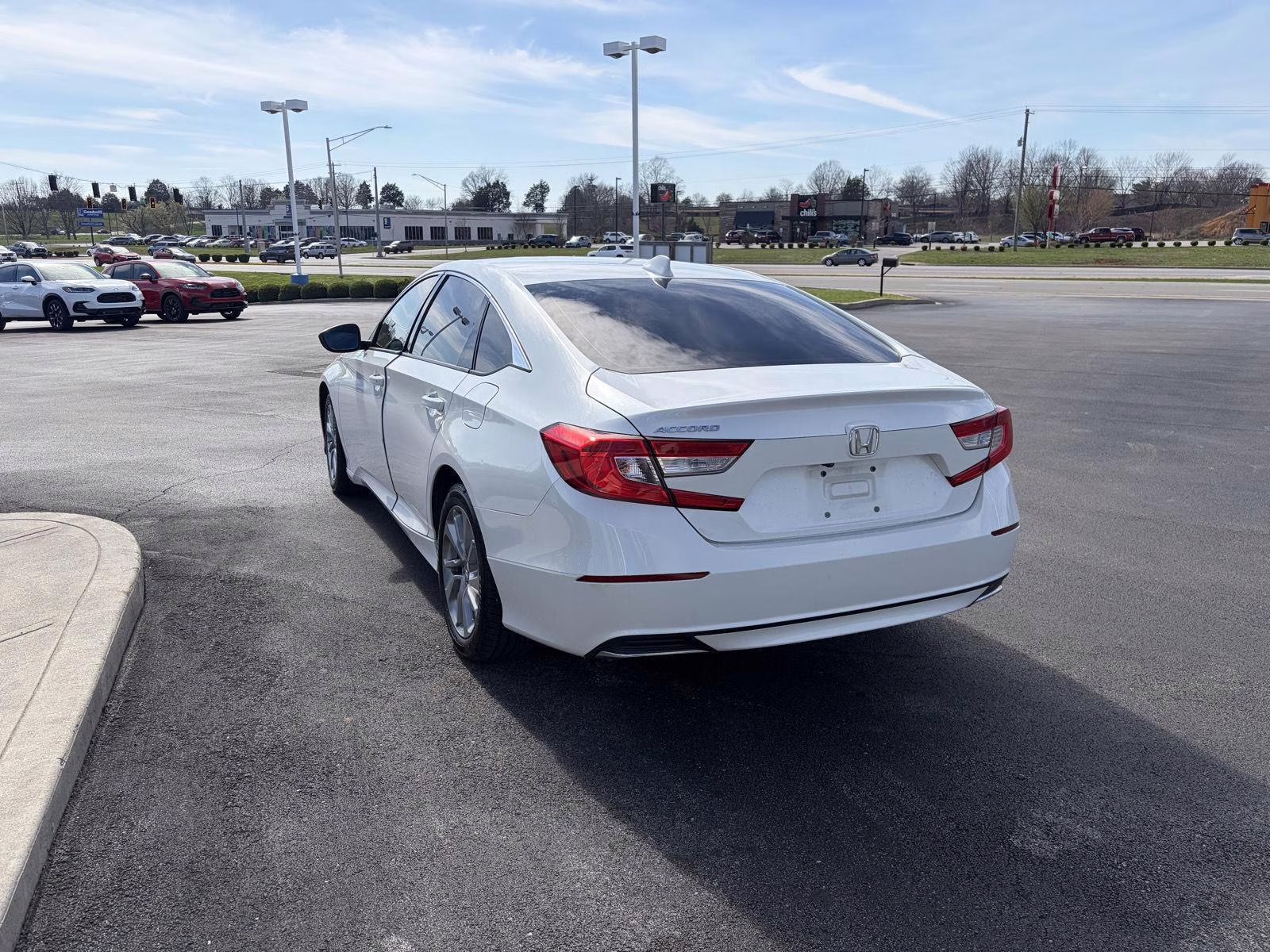 2018 Platinum White Pearl Honda Accord Sedan LX 1.5T FWD Sedan