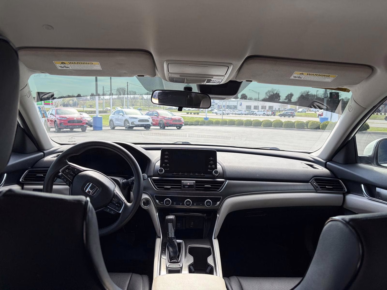 2018 Platinum White Pearl Honda Accord Sedan LX 1.5T FWD Sedan