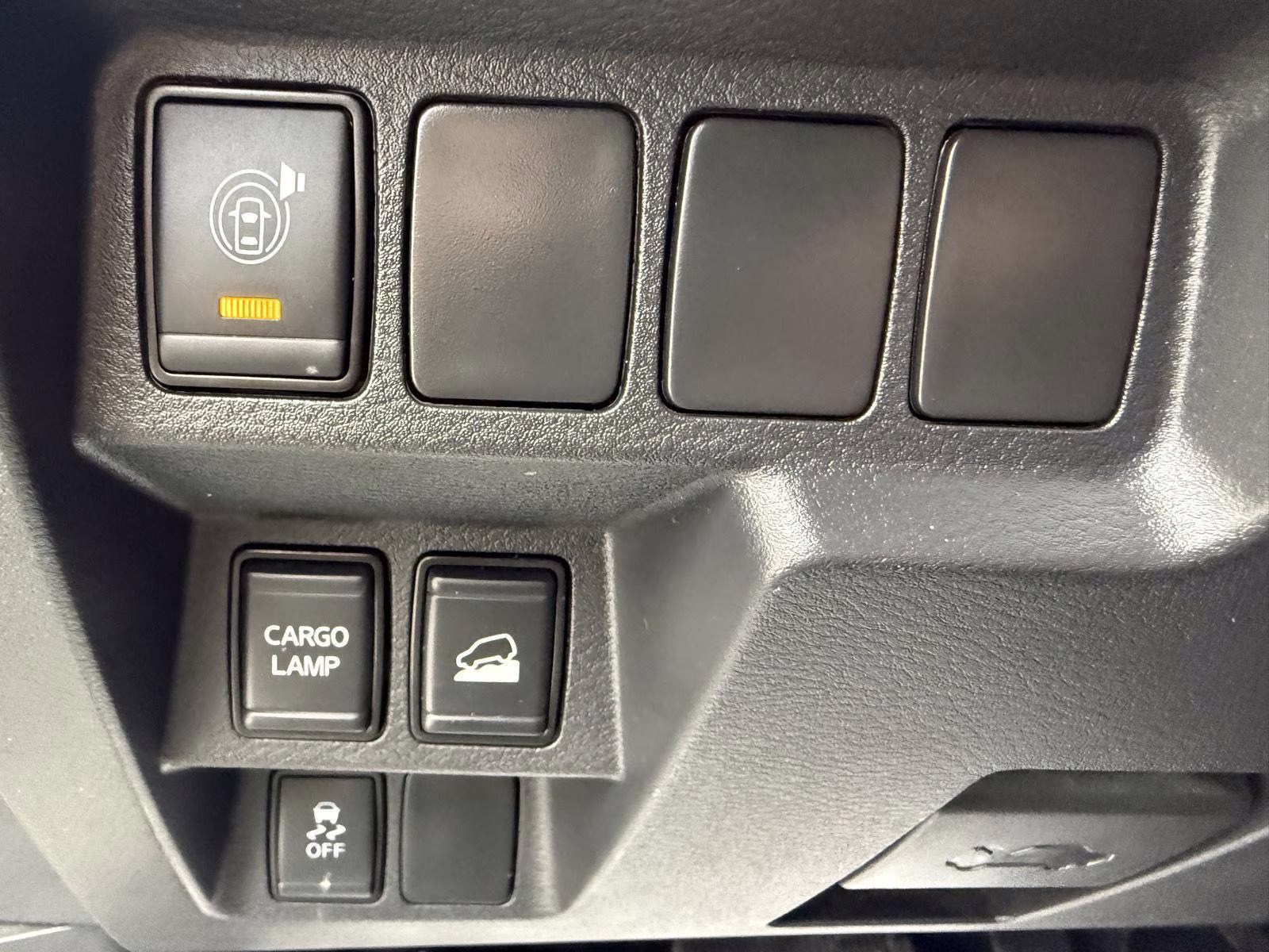 2023 Glacier White Nissan Frontier SV 4X4 Truck