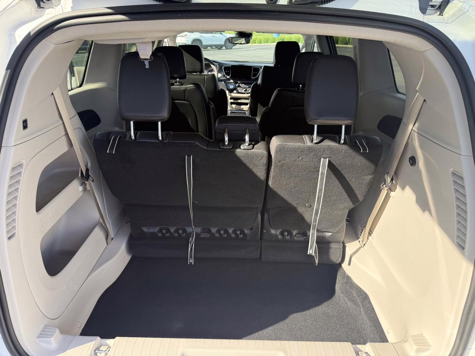 2024 Bright White Clearcoat Chrysler Pacifica Touring L FWD Van