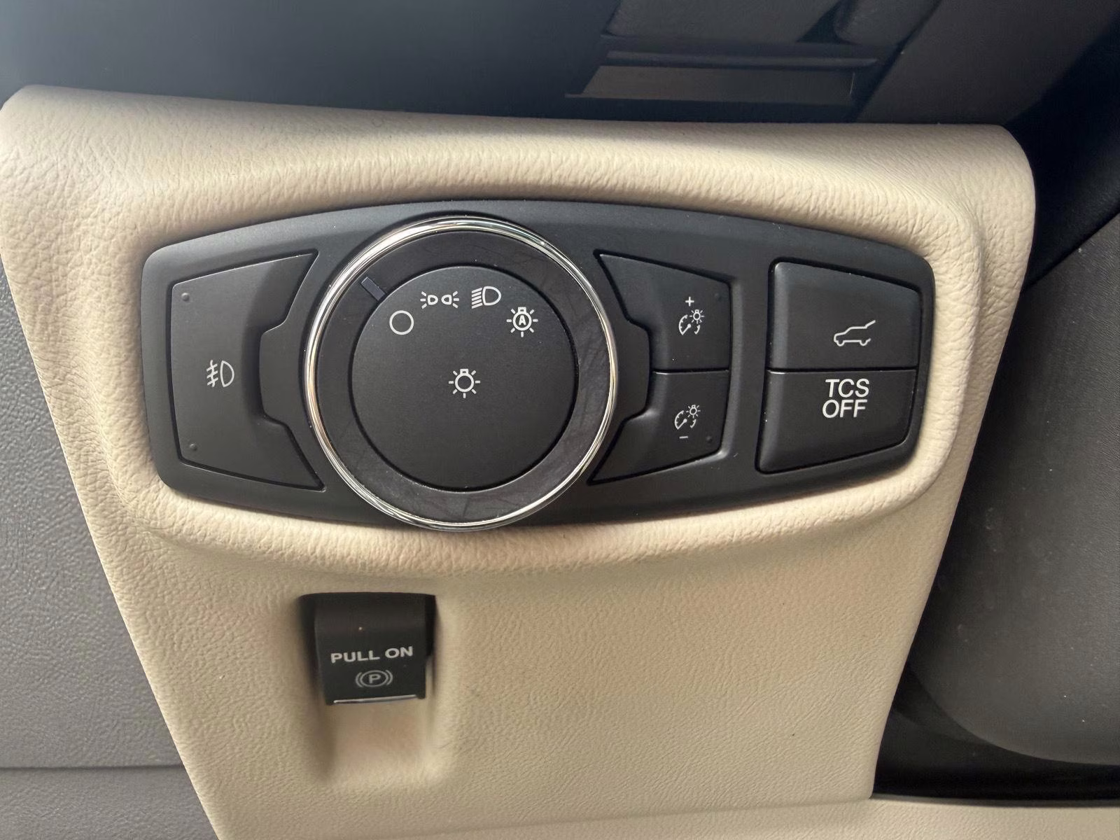 2019 Ingot Silver Metallic Lincoln Nautilus Reserve AWD SUV