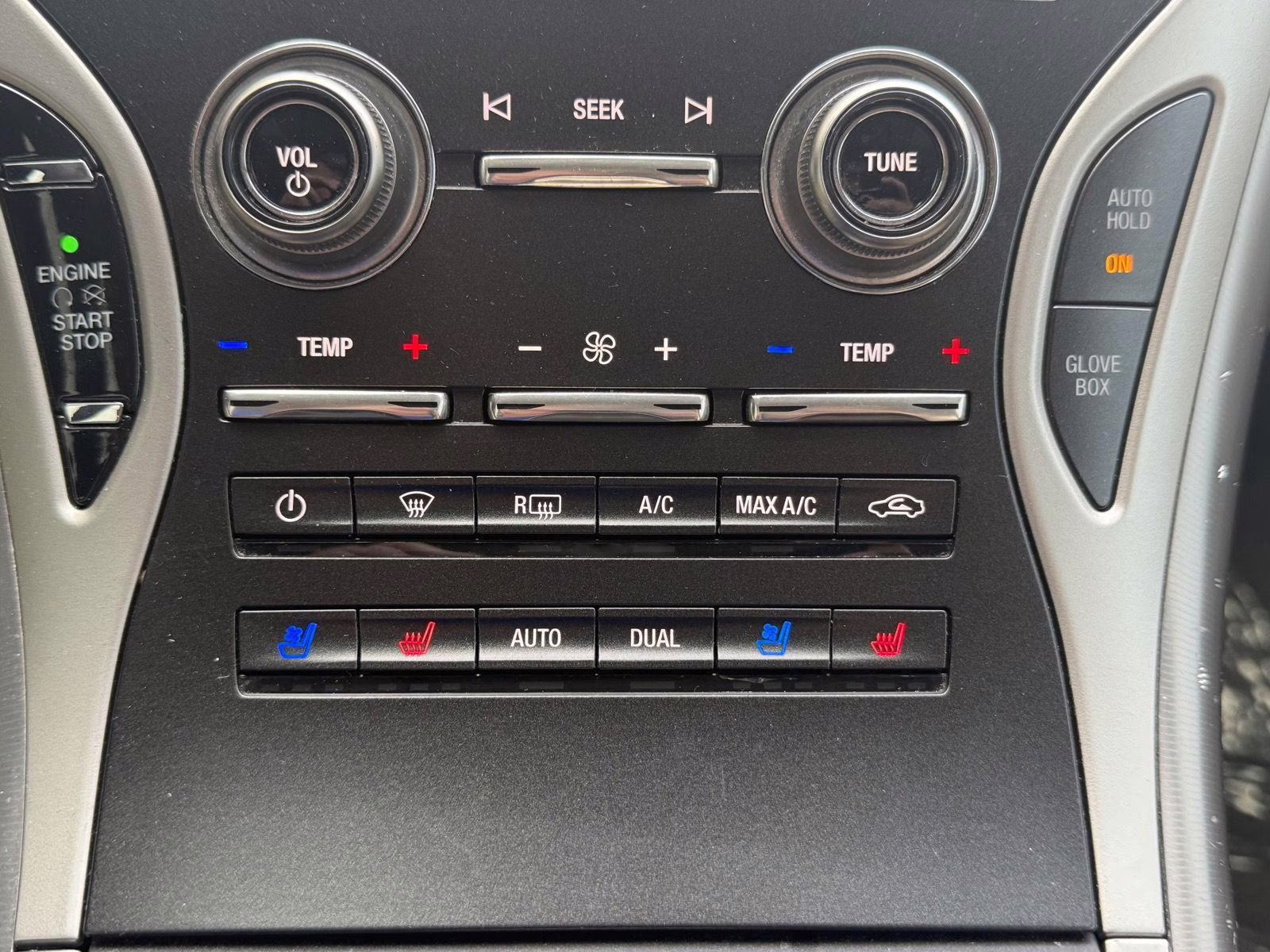 2019 Ingot Silver Metallic Lincoln Nautilus Reserve AWD SUV
