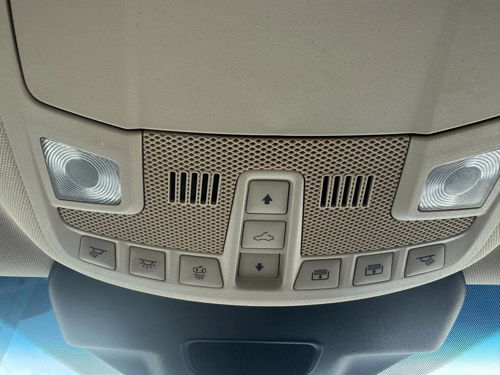 2019 Ingot Silver Metallic Lincoln Nautilus Reserve AWD SUV