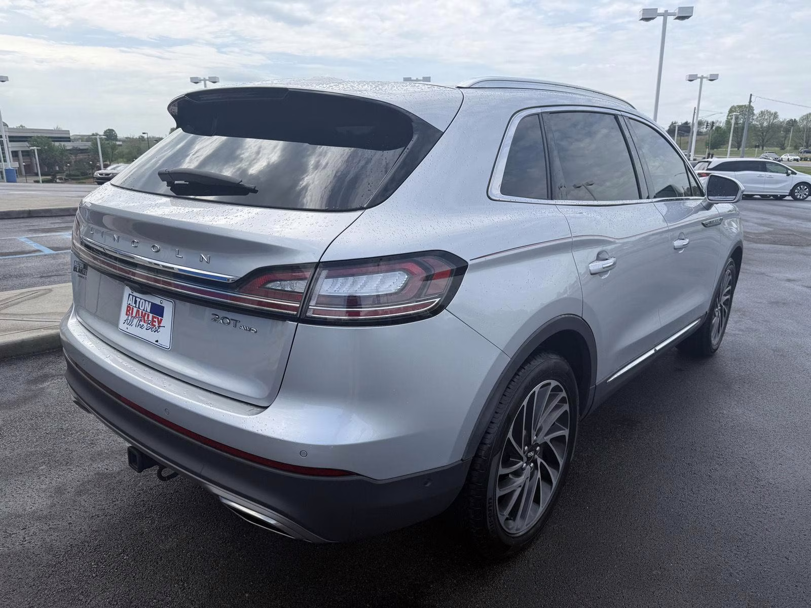 2019 Ingot Silver Metallic Lincoln Nautilus Reserve AWD SUV