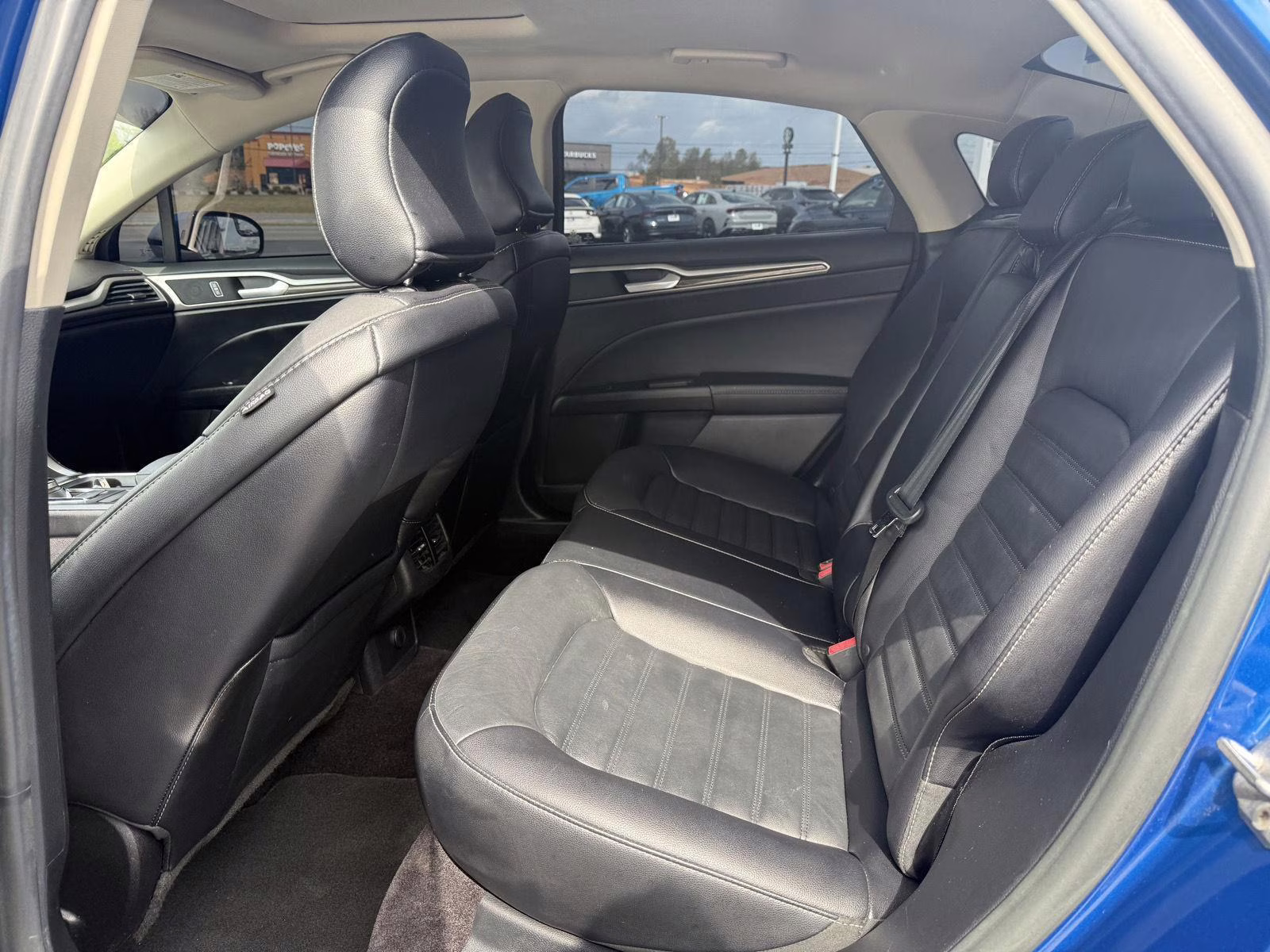 2017 Ford Fusion SE FWD Sedan