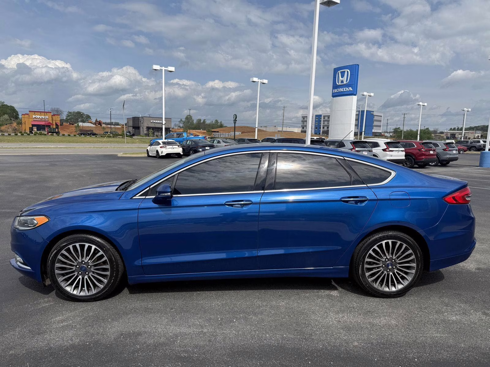 2017 Ford Fusion SE FWD Sedan