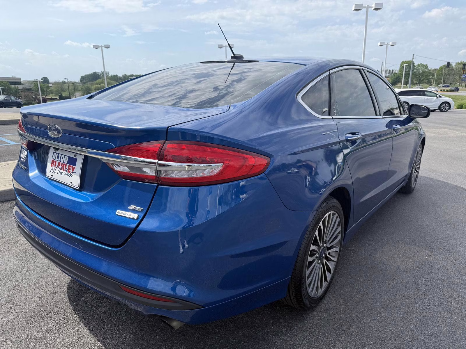 2017 Ford Fusion SE FWD Sedan