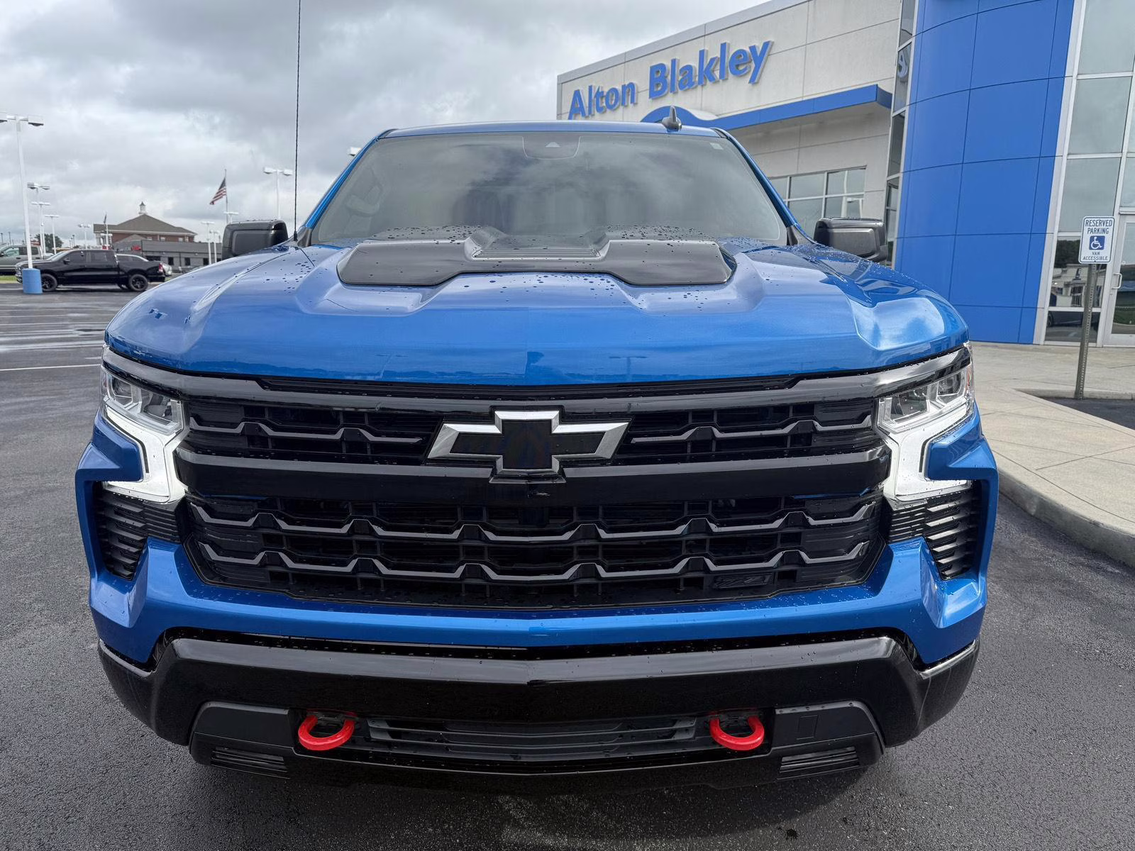 2023 Glacier Blue Metallic Chevrolet Silverado 1500 LT Trail Boss 4X4 Truck