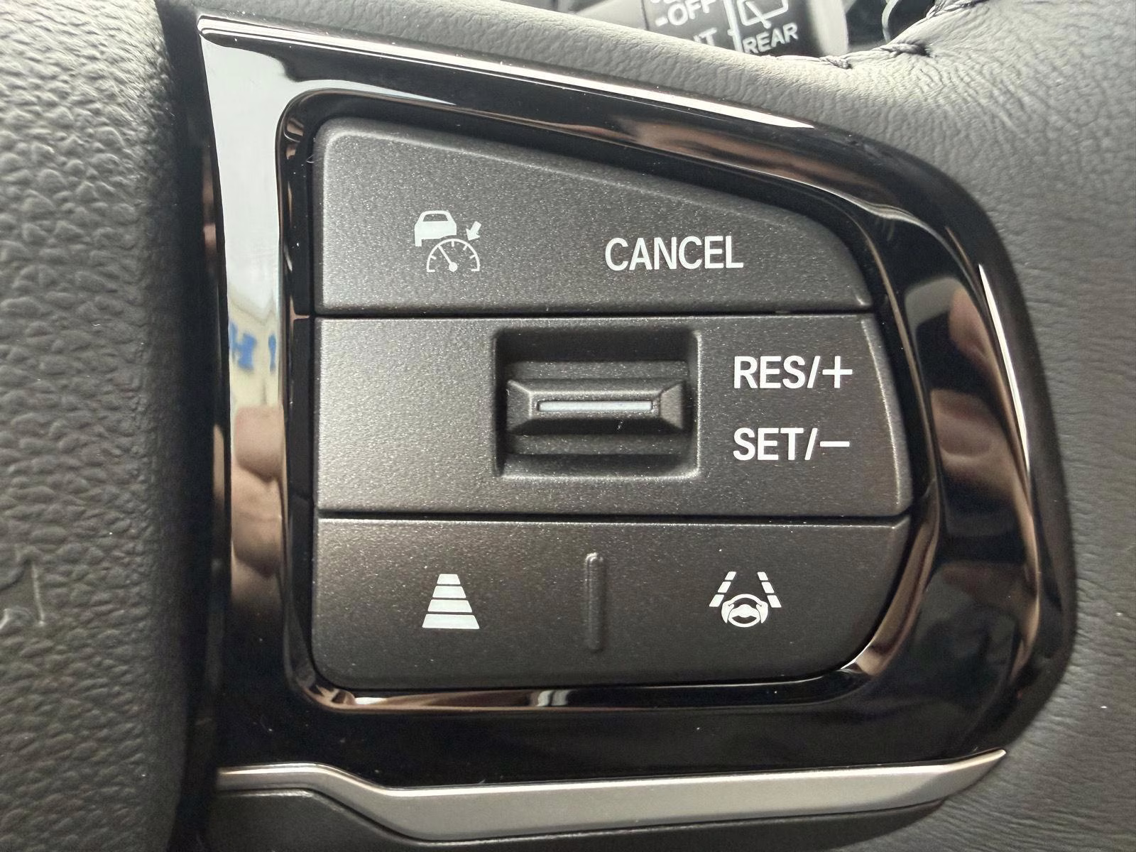 2026 Solar Silver Metallic Honda Odyssey EX-L FWD Van