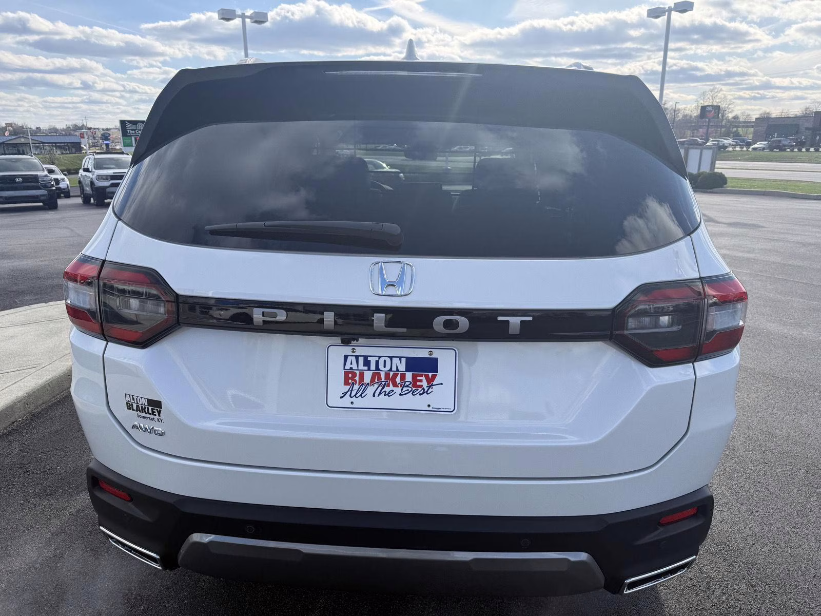 2026 Platinum White Pearl Honda Pilot EX-L AWD SUV