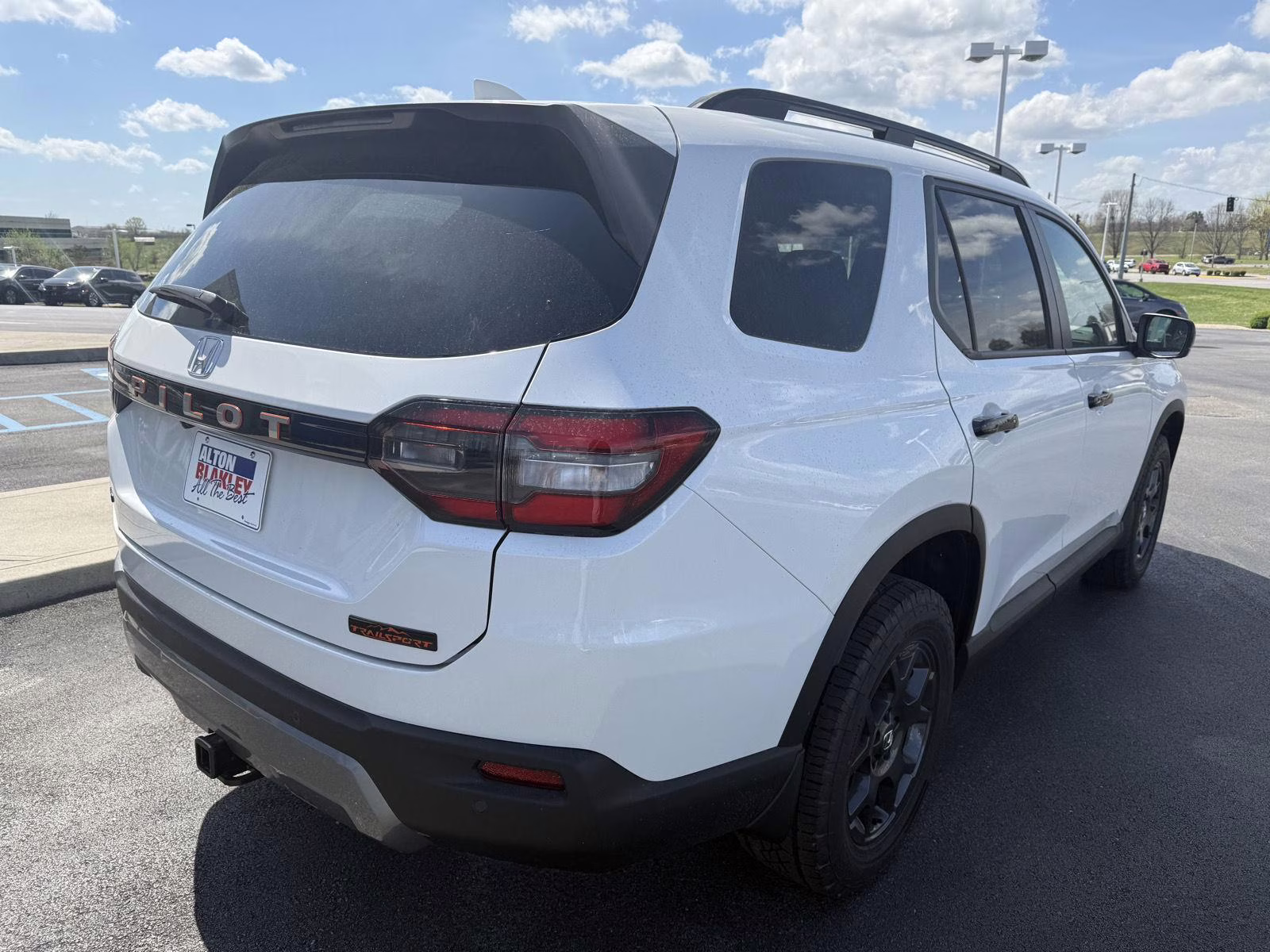 2026 Platinum White Pearl Honda Pilot TrailSport AWD SUV