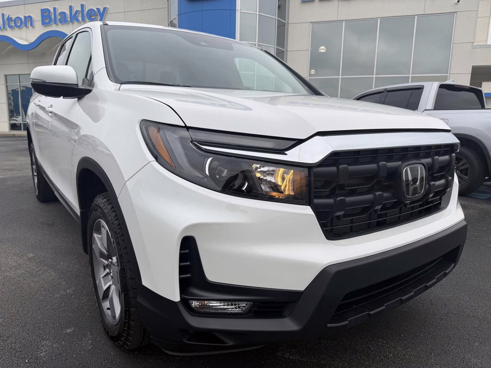 2026 Platinum White Pearl Honda Ridgeline RTL AWD Truck