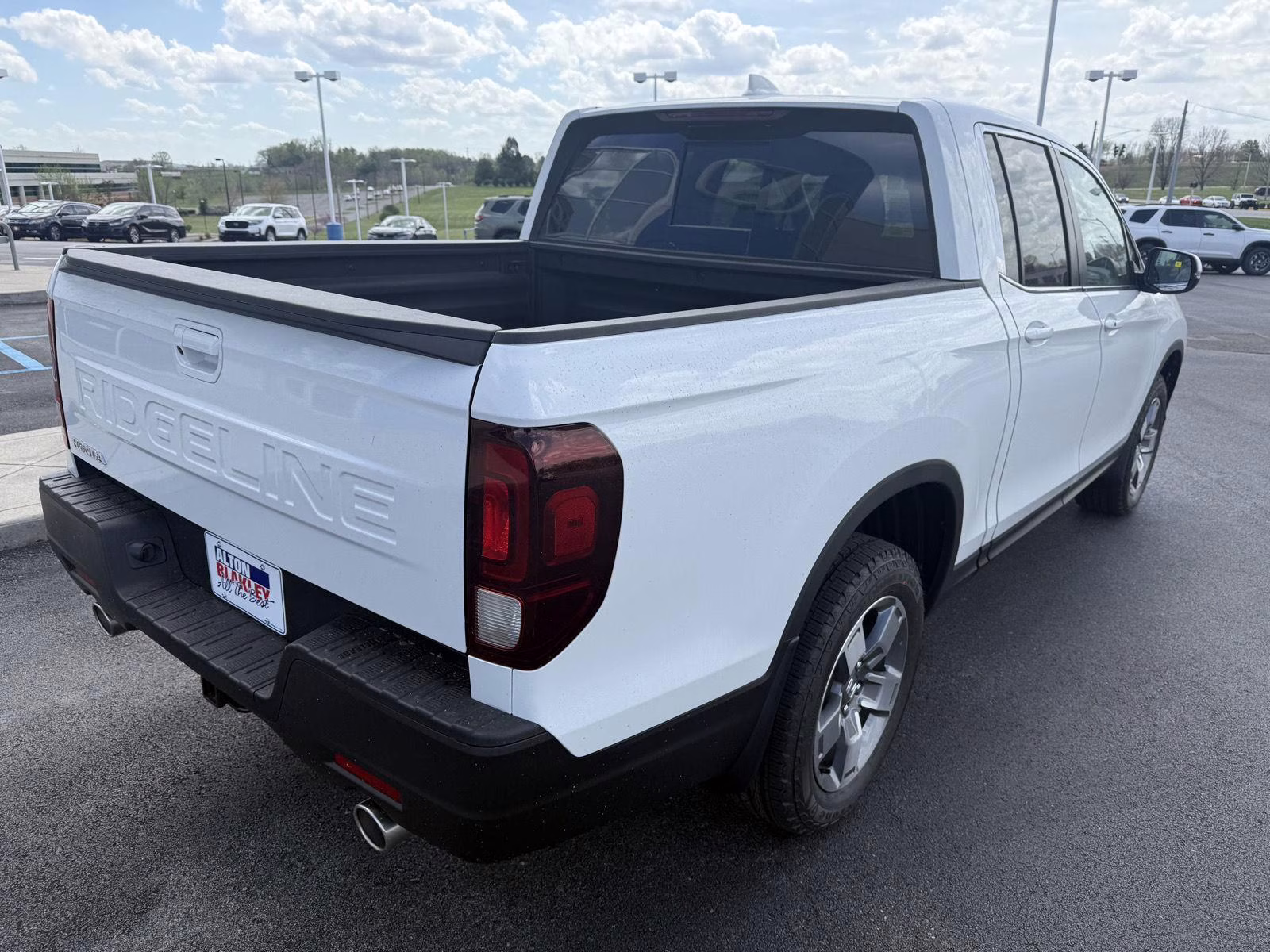 2026 Platinum White Pearl Honda Ridgeline RTL AWD Truck