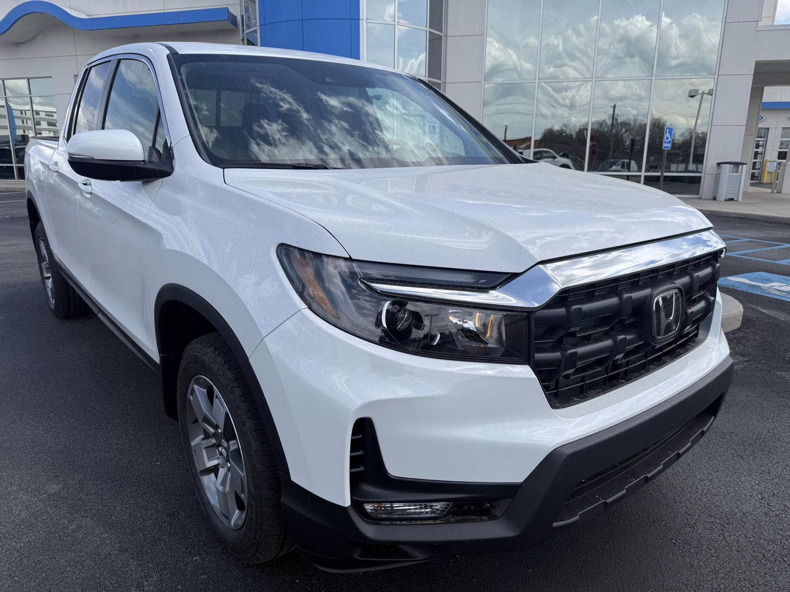 2026 Platinum White Pearl Honda Ridgeline RTL AWD Truck
