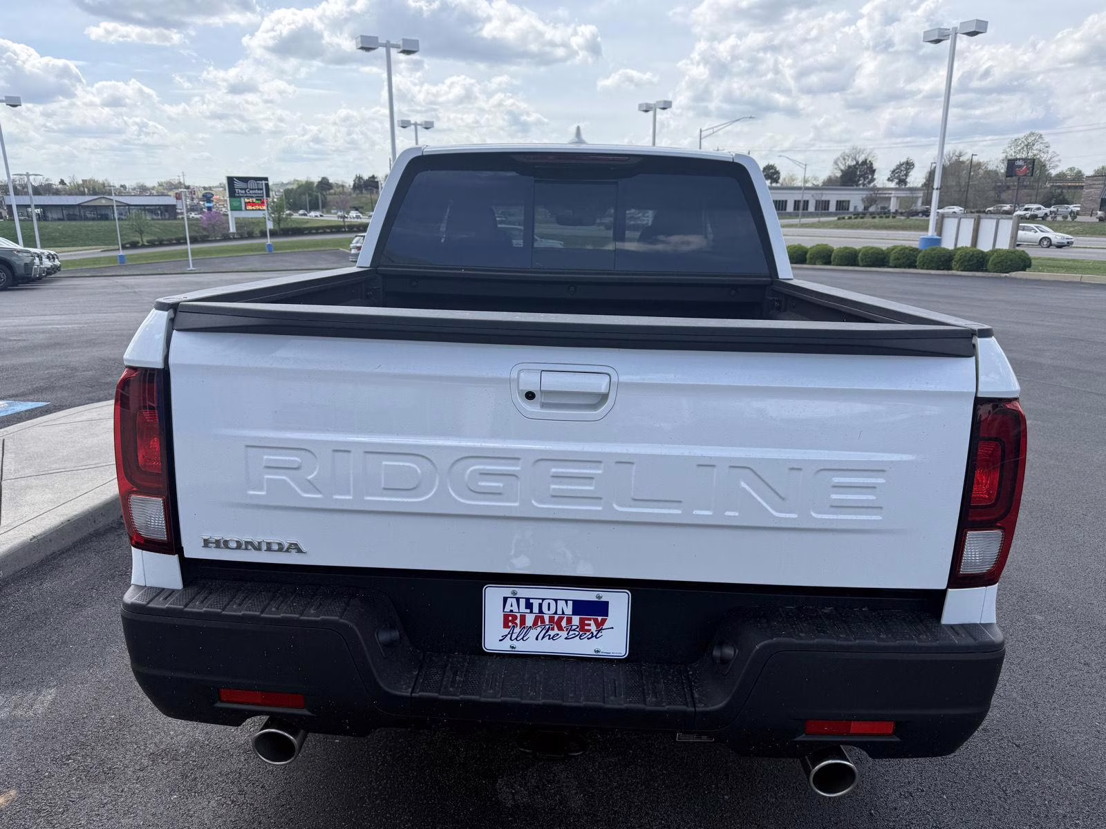 2026 Platinum White Pearl Honda Ridgeline RTL AWD Truck