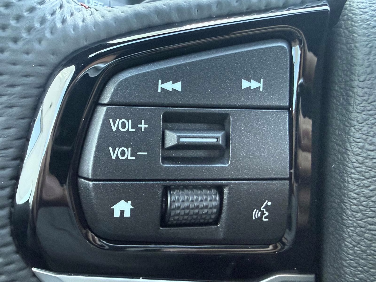 2026 Sonic Gray Pearl Honda Ridgeline Black Edition AWD Truck