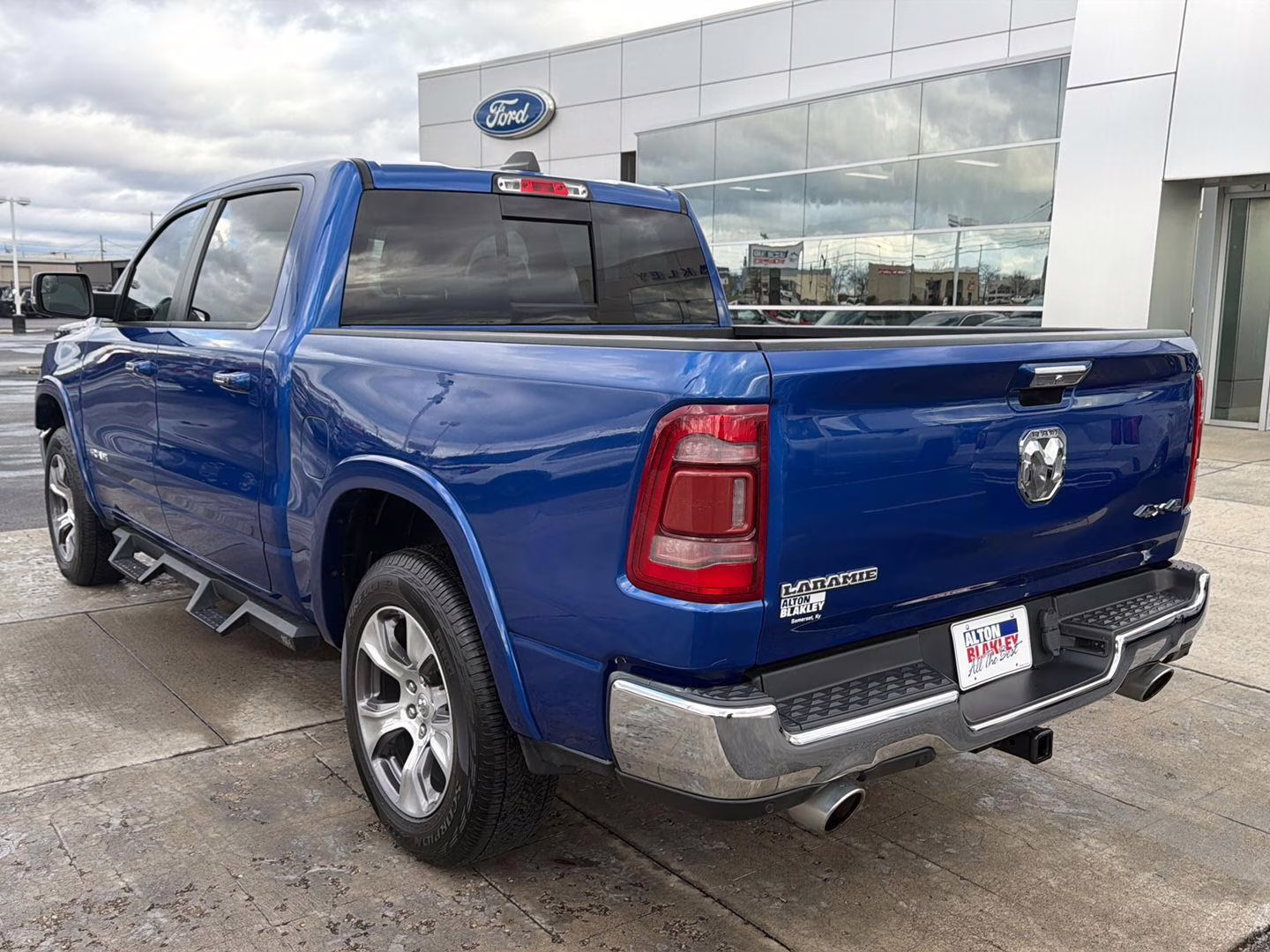 2019 Blue Streak Pearlcoat Ram 1500 Laramie 4X4 Truck