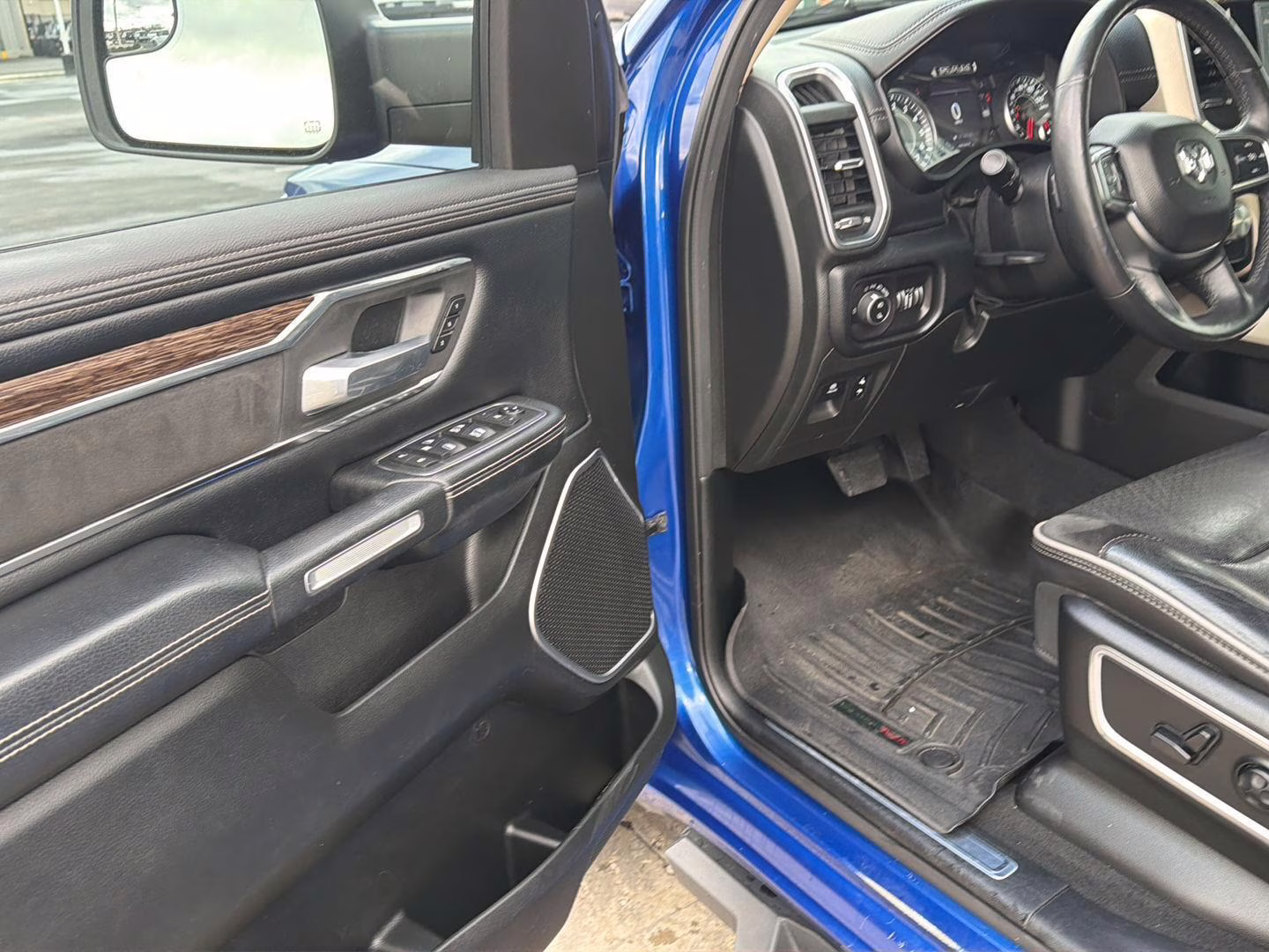 2019 Blue Streak Pearlcoat Ram 1500 Laramie 4X4 Truck