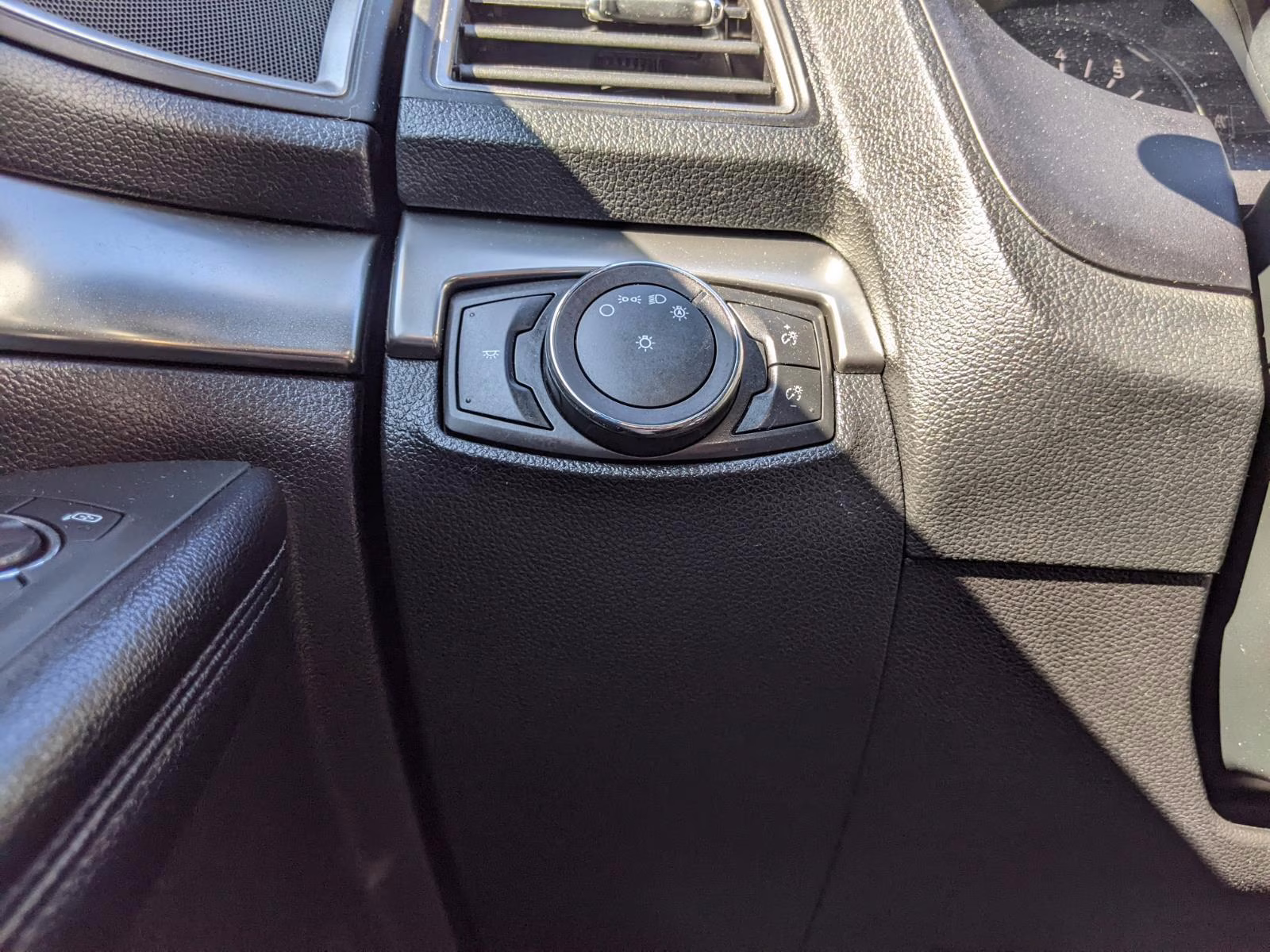 2019 Blue Ford Explorer XLT 4X4 SUV