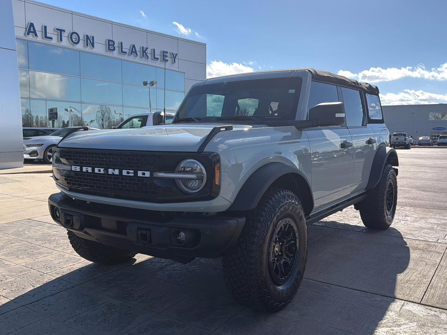 2022 Cactus Gray Ford Bronco Wildtrak Advanced 4X4 SUV