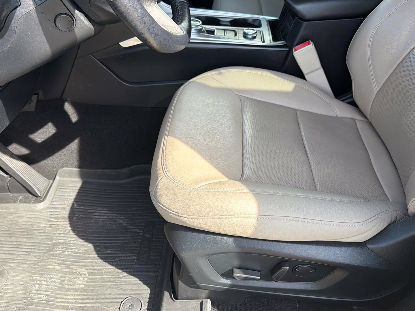 2021 Stone Gray Ford Explorer Limited 4X4 SUV