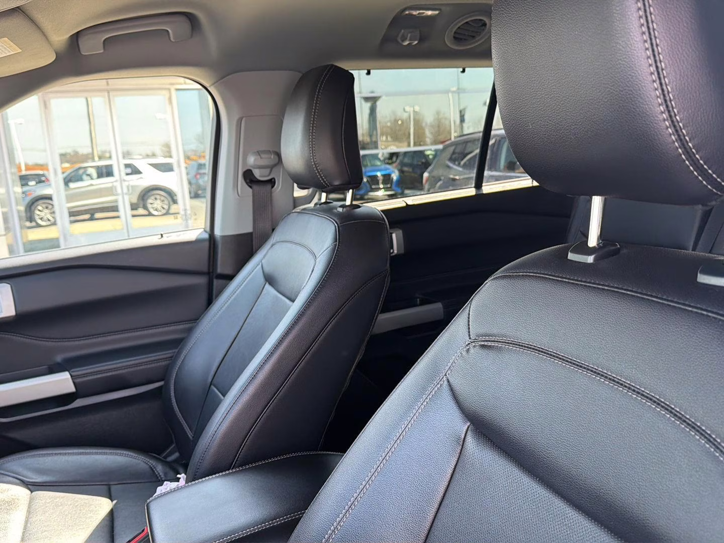 2023 Iconic Silver Ford Explorer Limited 4X4 SUV