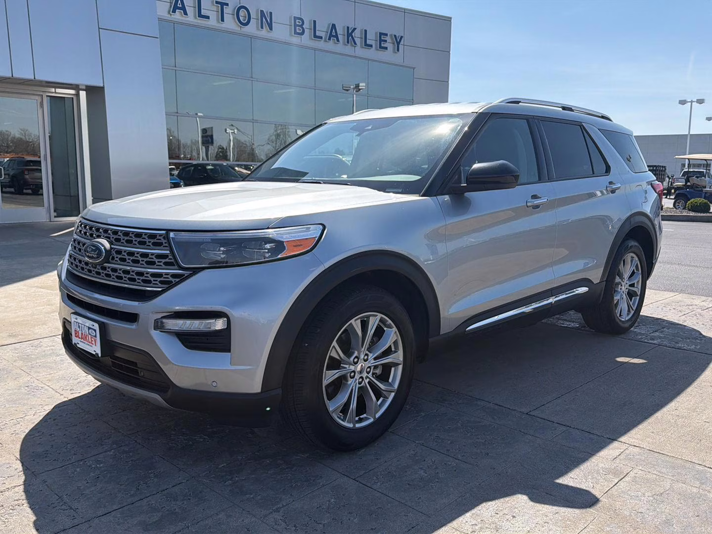 2023 Iconic Silver Ford Explorer Limited 4X4 SUV