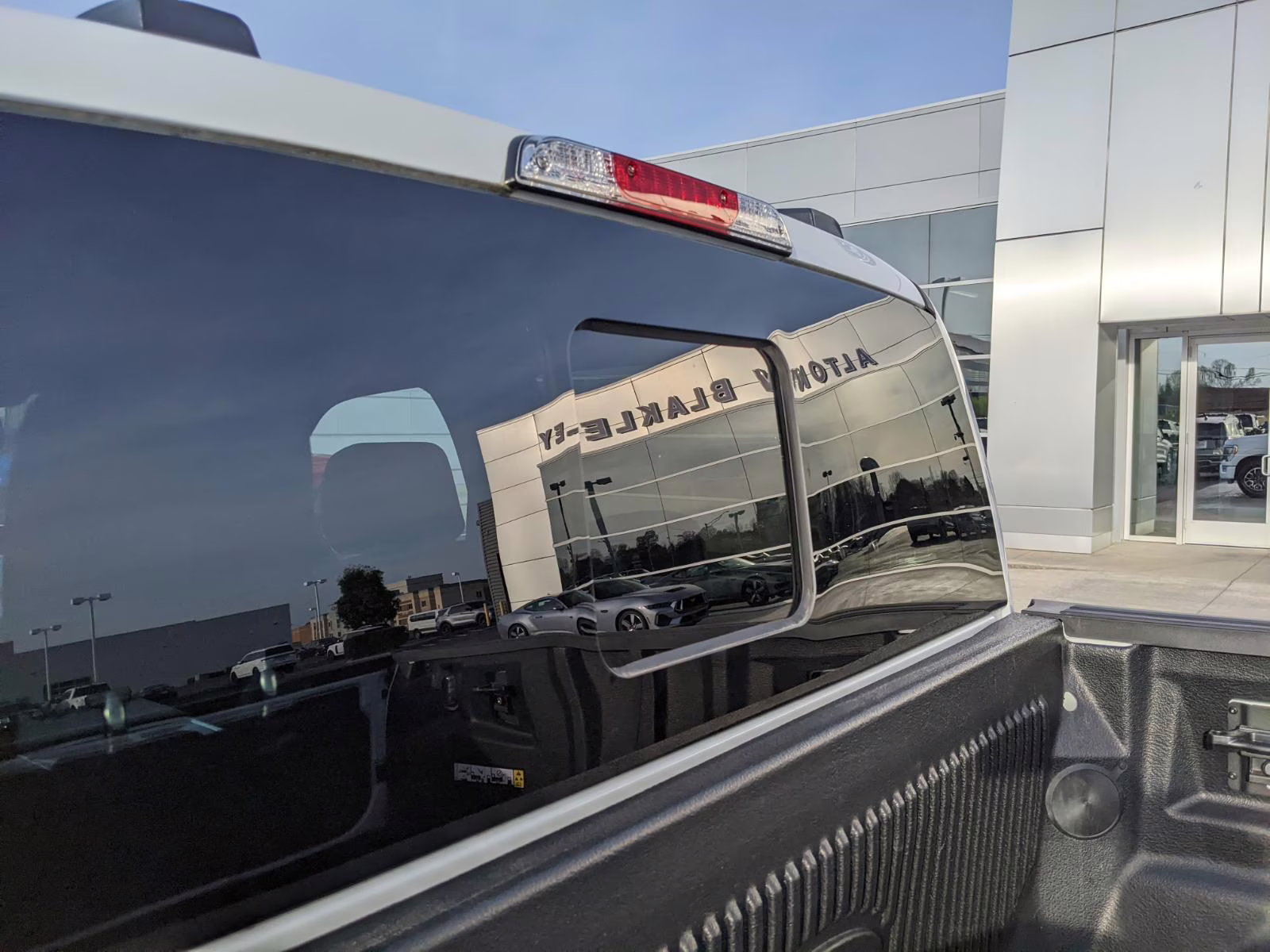 2023 Oxford White Ford F-150 XLT 4X4 Truck