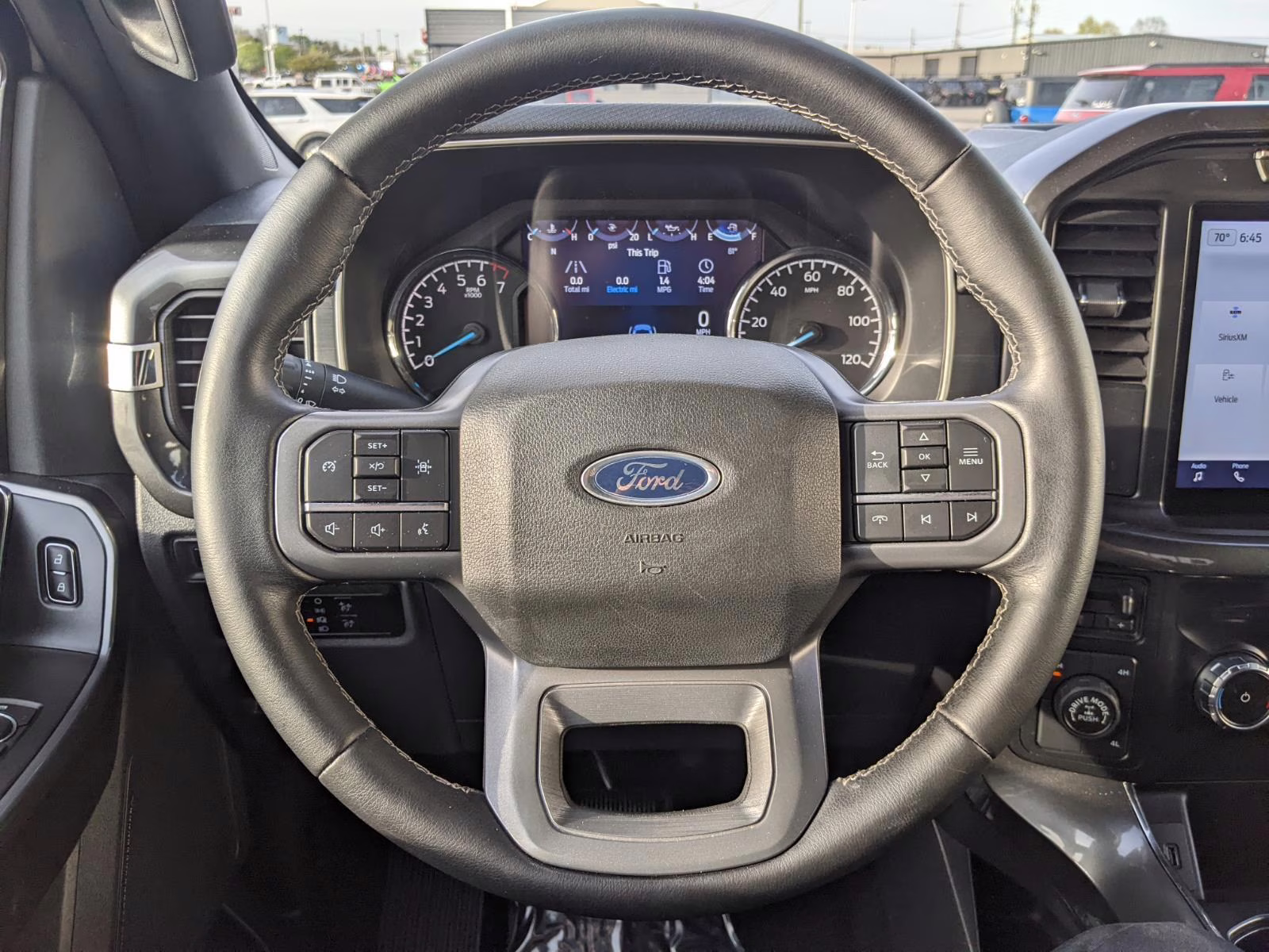 2023 Oxford White Ford F-150 XLT 4X4 Truck