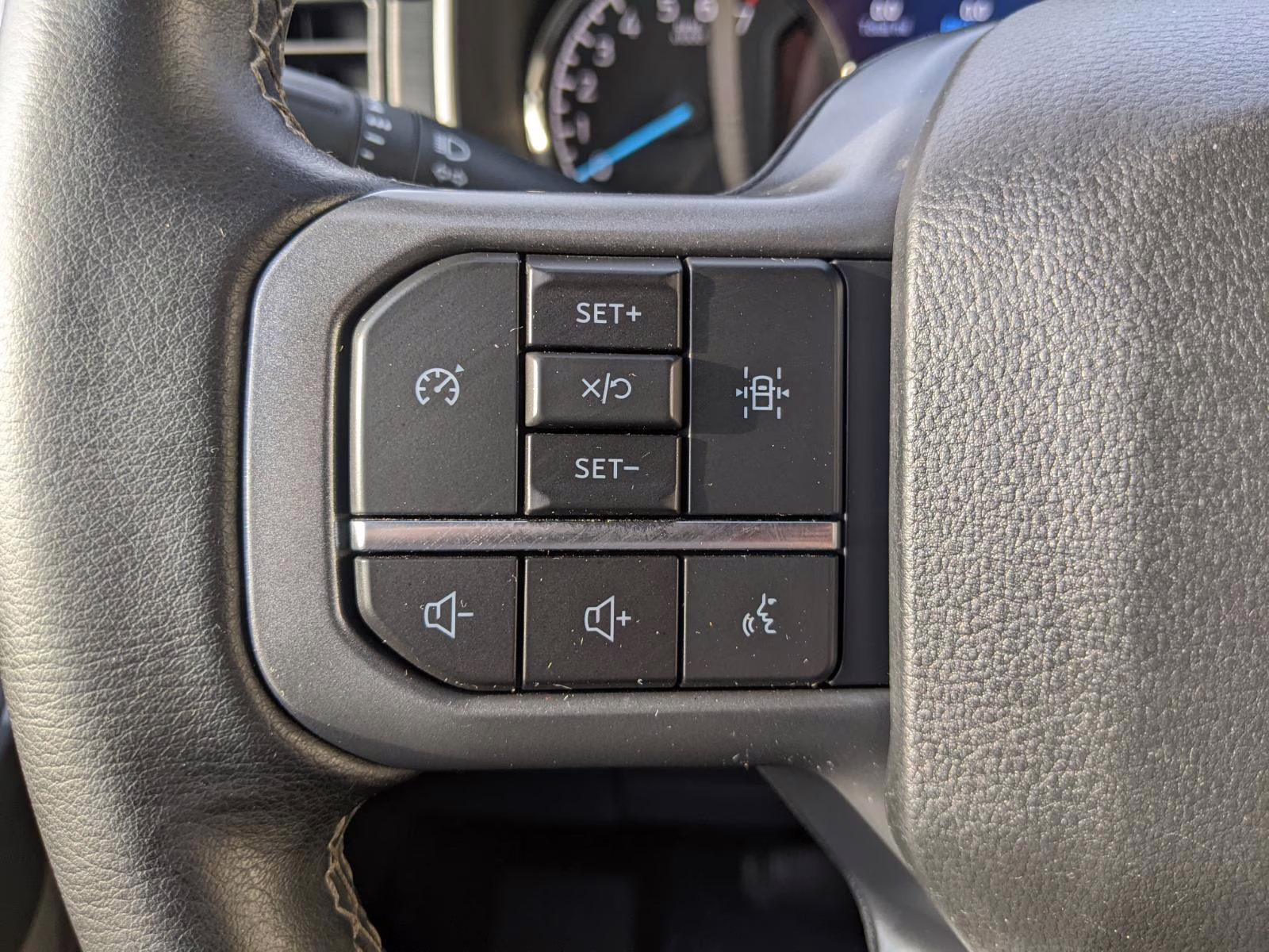 2023 Oxford White Ford F-150 XLT 4X4 Truck