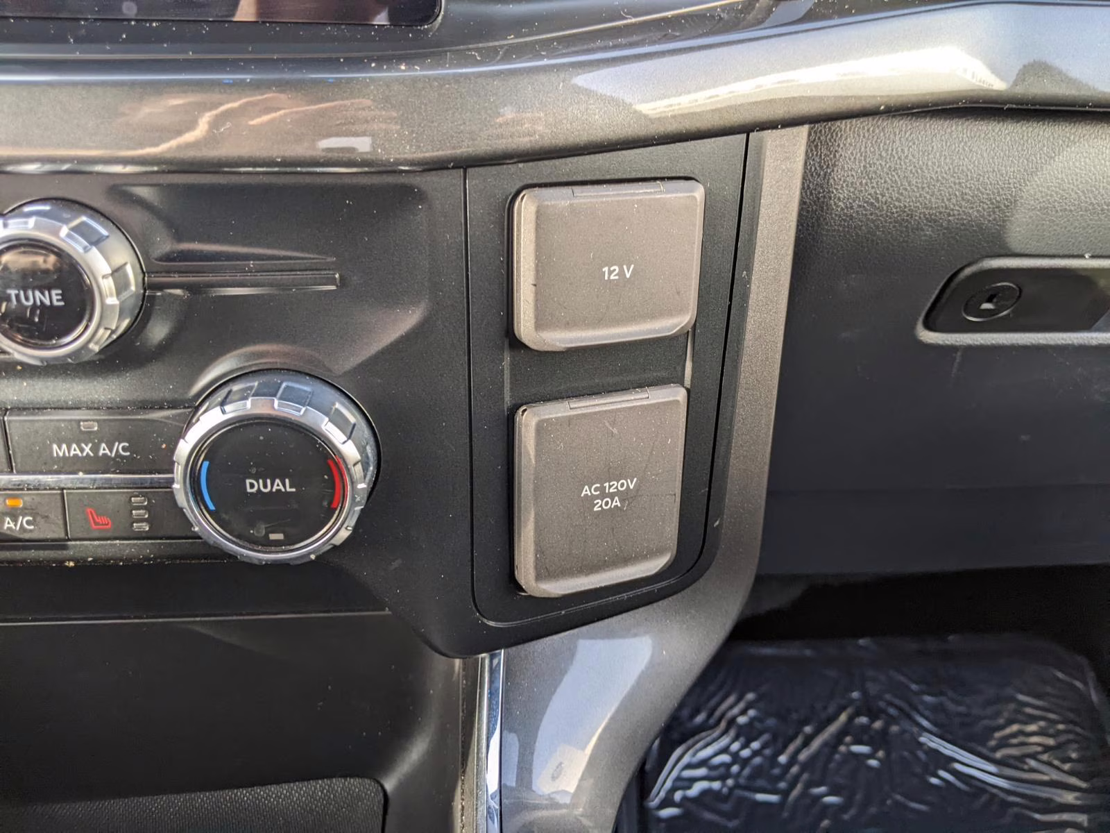 2023 Oxford White Ford F-150 XLT 4X4 Truck