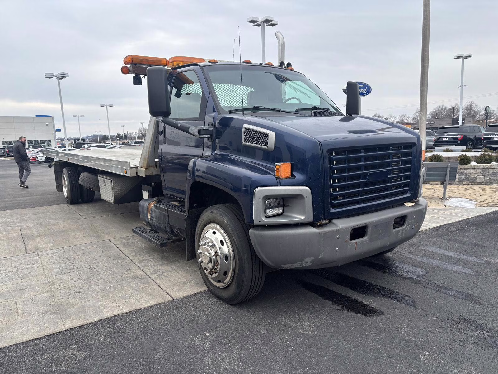 2004 BLUE Chevrolet CC8500 REGULAR CAB RWD