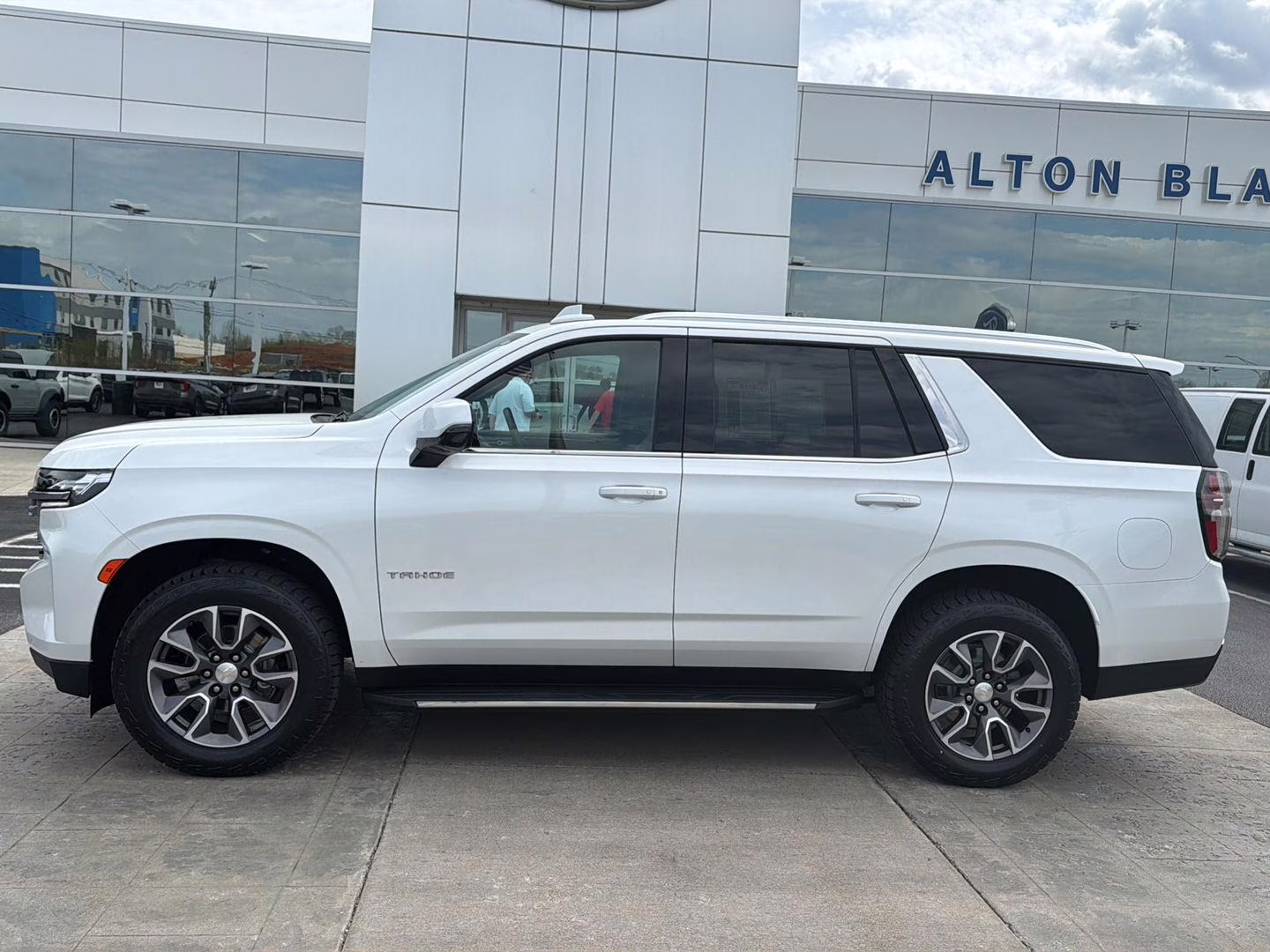 2021 Iridescent Pearl Tricoat Chevrolet Tahoe LT 4X4 SUV