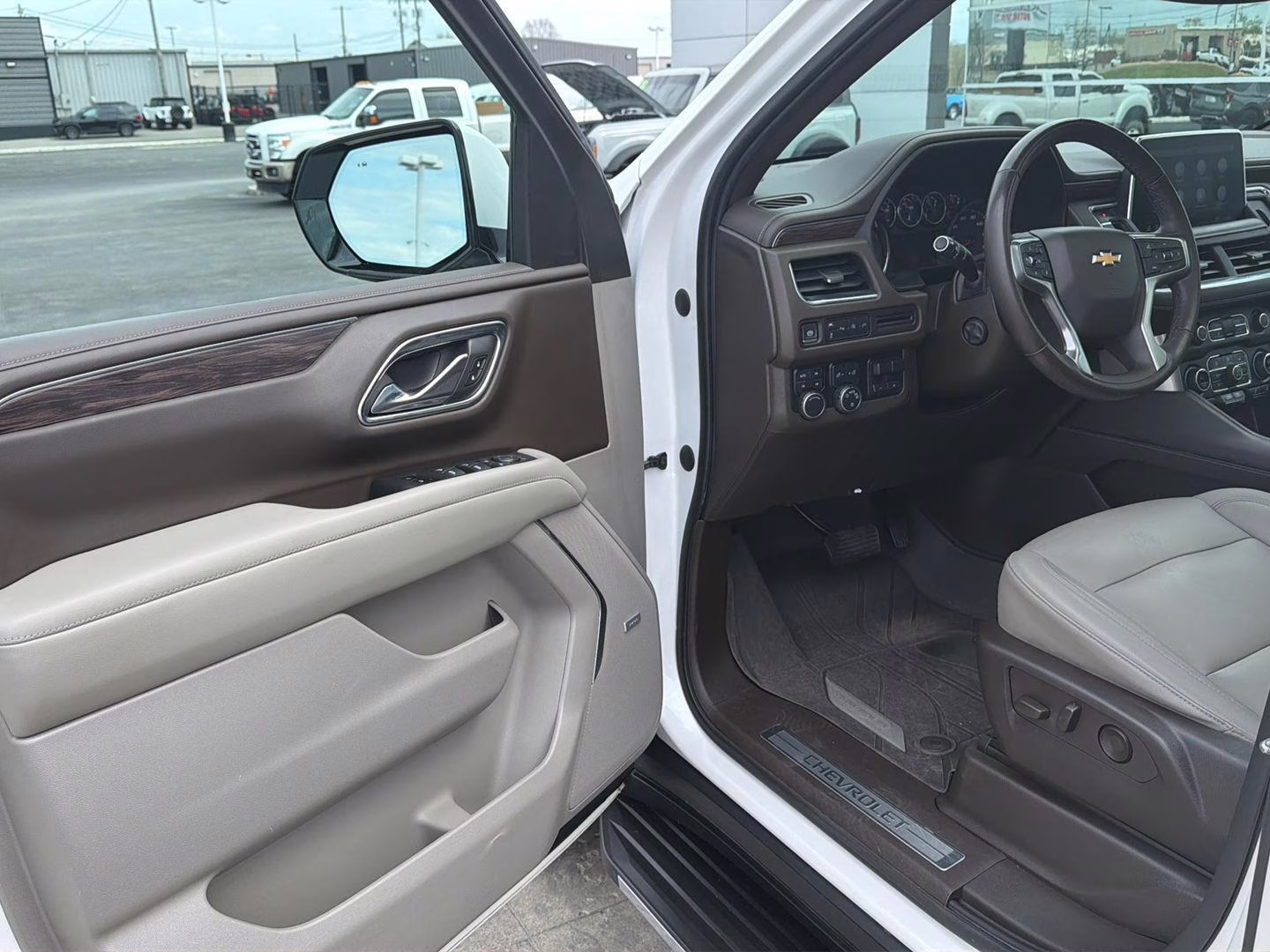 2021 Iridescent Pearl Tricoat Chevrolet Tahoe LT 4X4 SUV