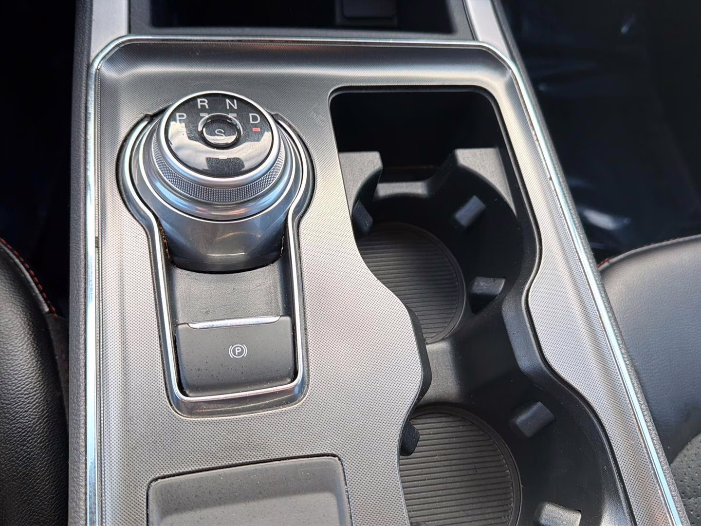 2024 Carbonized Gray Ford Edge ST-Line AWD SUV