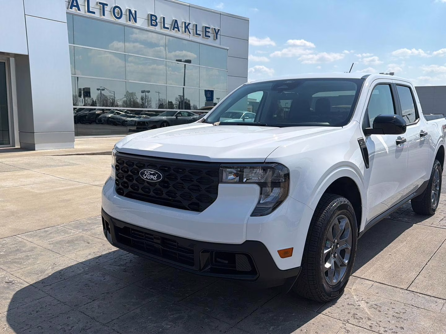 2026 Oxford White Ford Maverick XLT AWD Truck