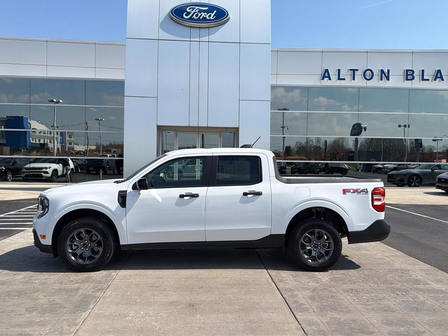 2026 Oxford White Ford Maverick XLT AWD Truck
