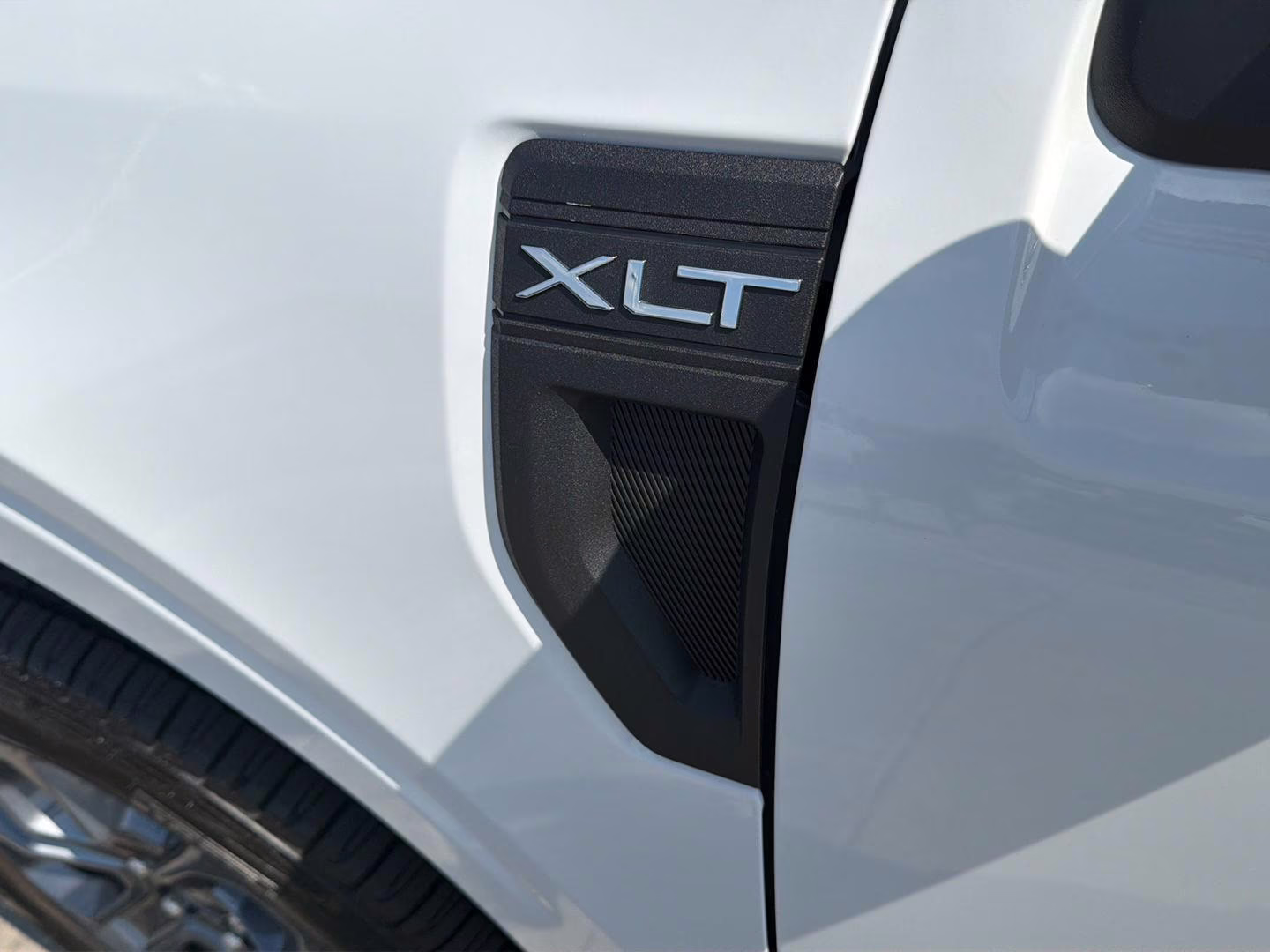 2026 Oxford White Ford Maverick XLT AWD Truck
