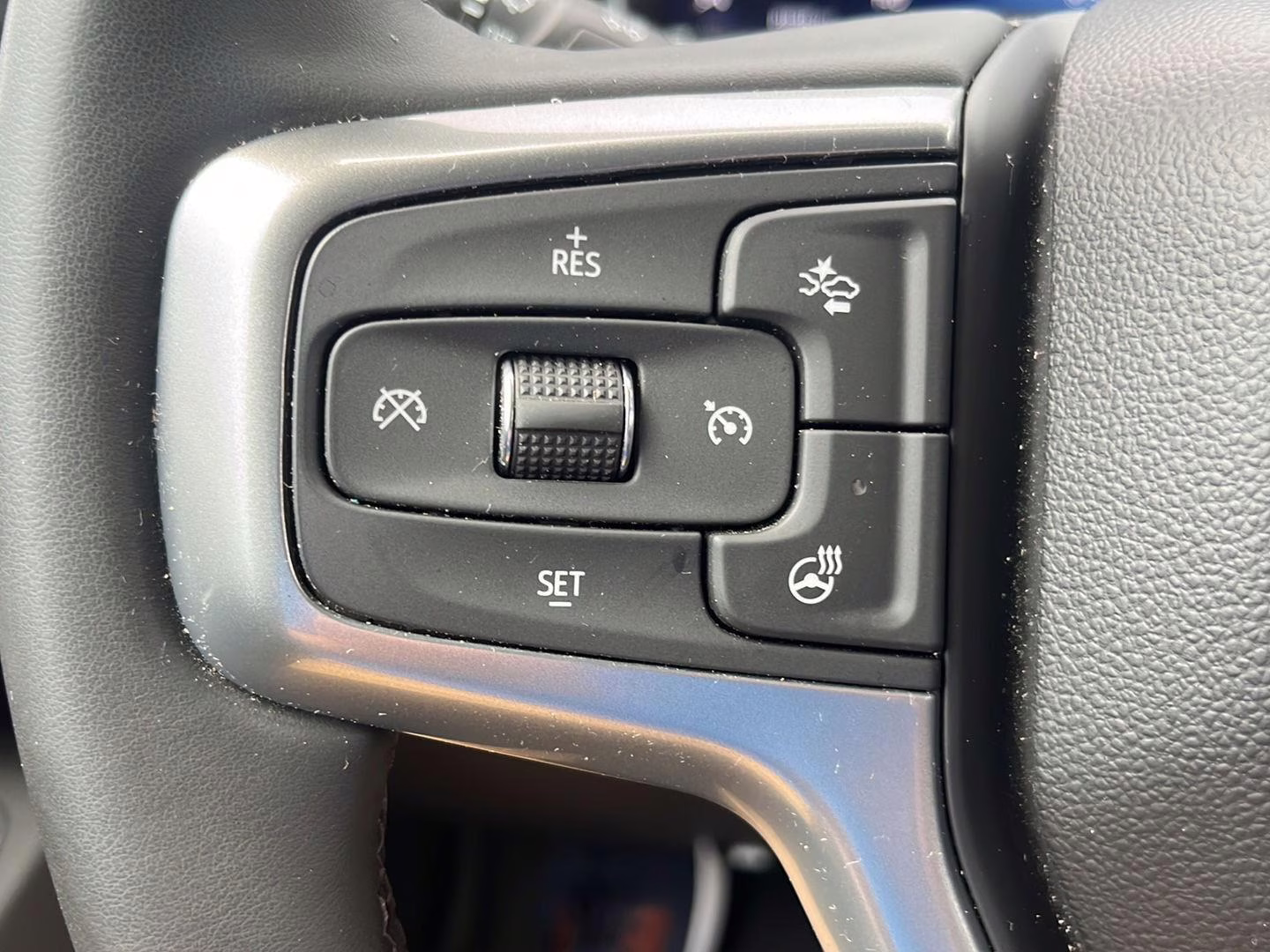 2024 Sterling Gray Metallic Chevrolet Silverado 1500 LT 4X4 Truck