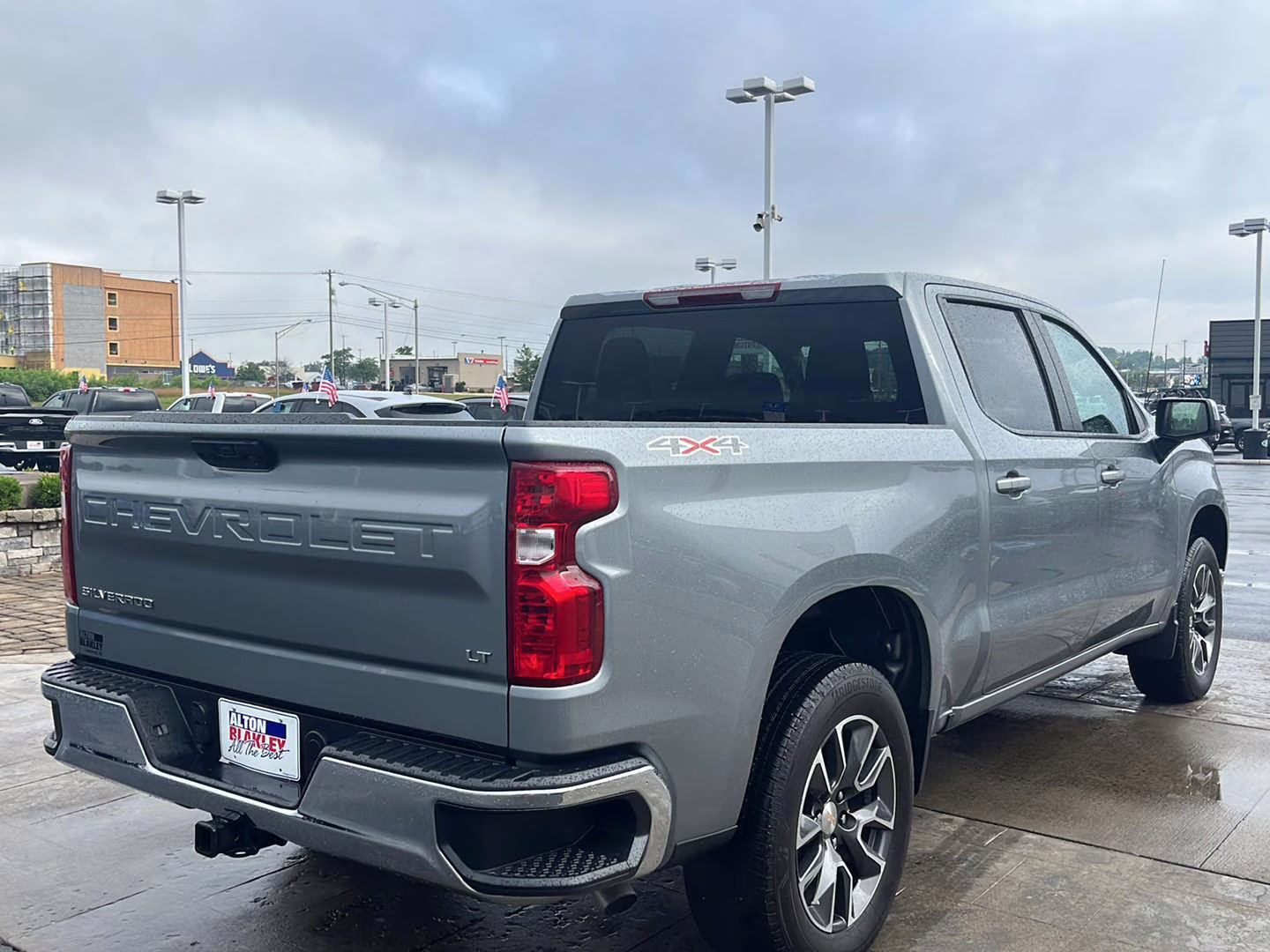 2024 Sterling Gray Metallic Chevrolet Silverado 1500 LT 4X4 Truck