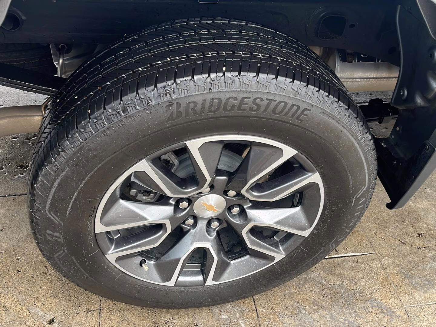 2024 Sterling Gray Metallic Chevrolet Silverado 1500 LT 4X4 Truck