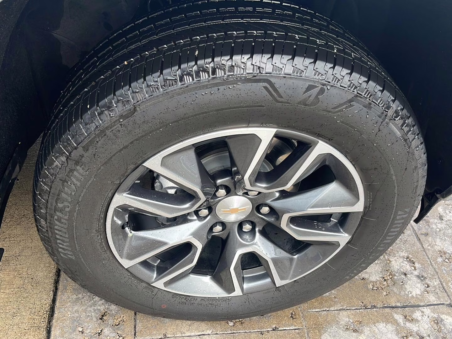 2024 Sterling Gray Metallic Chevrolet Silverado 1500 LT 4X4 Truck
