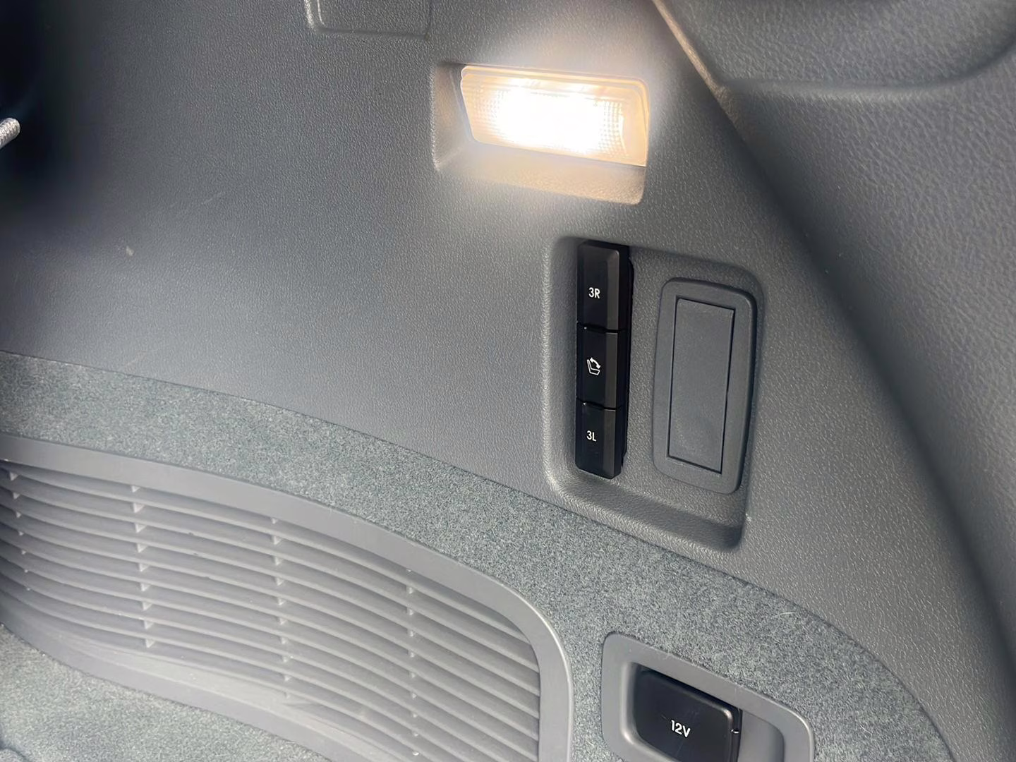 2020 Silver Radiance Metallic Lincoln Aviator Reserve AWD SUV