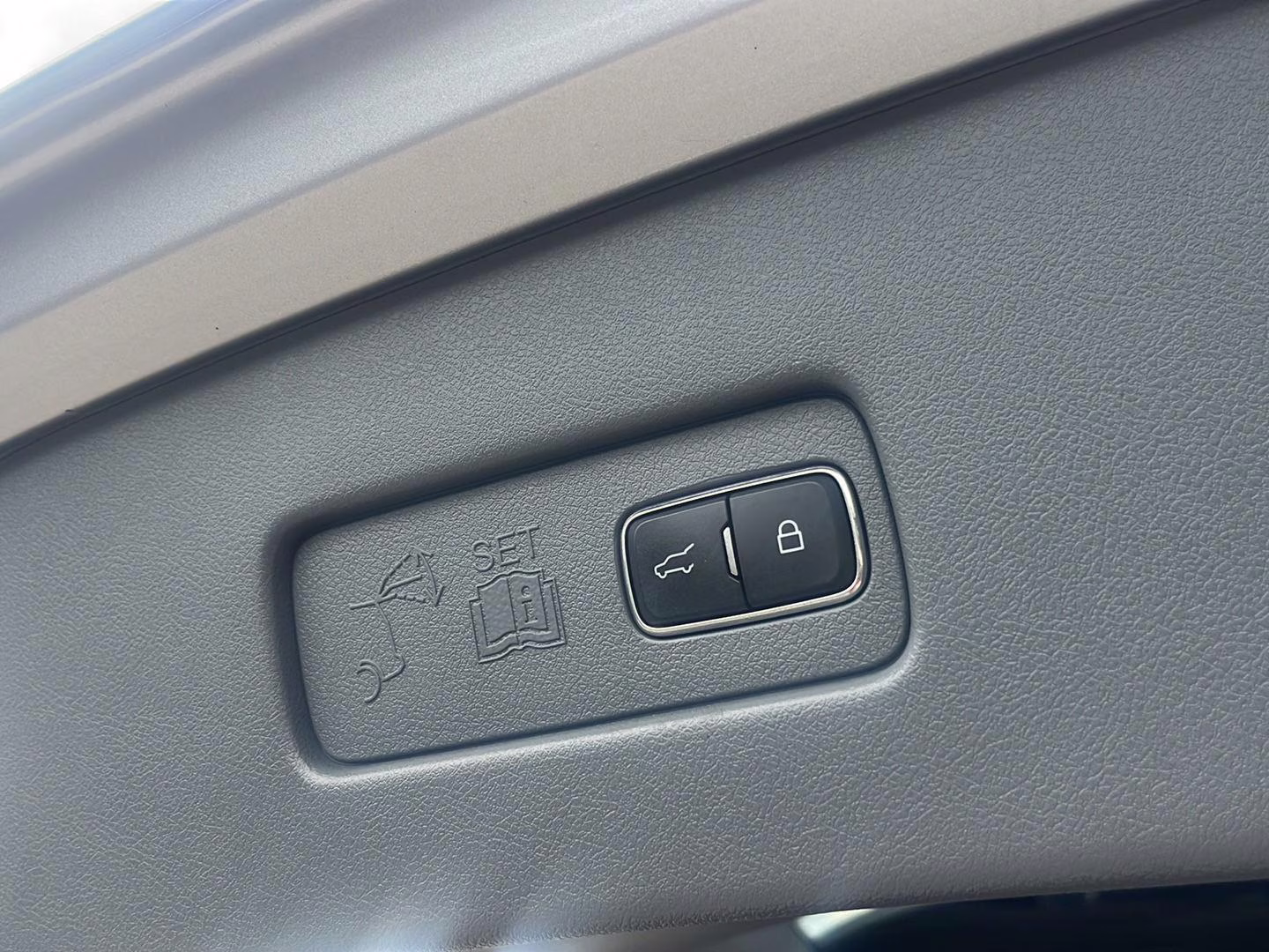 2020 Silver Radiance Metallic Lincoln Aviator Reserve AWD SUV